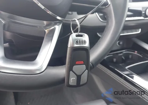 2024 Audi A4 Premium Plus 45 Tfsi S Line Quattro S Tronic z USA, uszkodzony, nr VIN WAUEAAF45RN018056